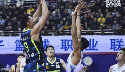 3377体育平台- 裁判争议判罚引众怒，英超VAR系统再遭质疑  